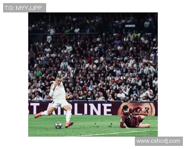 小卡足球明星究竟是谁引发了众多球迷的热议与关注 小卡足球明星究竟是谁引发了众多球迷的热议与关注